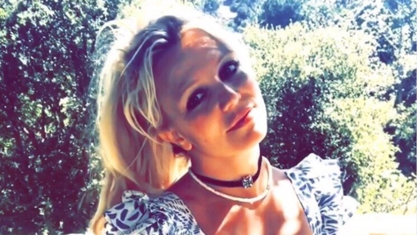Why Britney Spears Decided To Quarantine Without Her Sons Or Boyfriend E Online